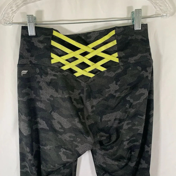 Fabletics Leggings Small Grey Green Camo PowerHold Pull On High Rise - Picture 8 of 10